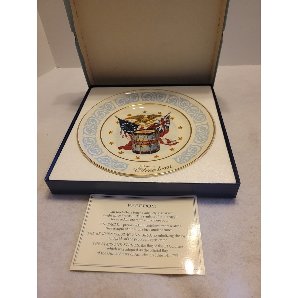 Avon Freedom Plate Vtg 1974 Bicentennial Americana Collector Decor White Gold